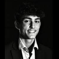 60+ perfiles de «Kayali»