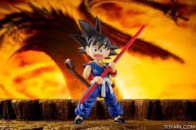 They are created from the cells of warriors and are grown quickly in order to be ready for battle as soon as possible. Sdcc Kid Goku S H Figuarts Dragonball Gallery The Toyark News