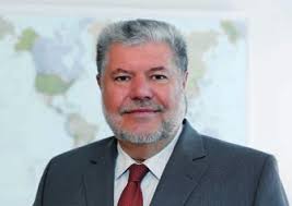 JAHRESBERICHT ANNUAL REPORT PERSPEKTIVEN 2015 PERSPECTIVES 2015