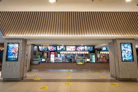 Berkisah seorang peguam,yang diarahkn untuk menjadi seorang pengarah zoo yg hmpir bangkrap.peguam tersebut menerima arahan tersebut demi jawatan yang di idamkn di syarikat. Gsc Have You Visited Our Refreshed Gsc 3 Damansara Yet Facebook