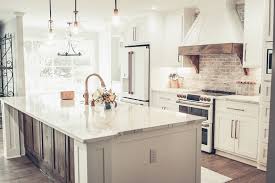 Copper Kitchen In 2020 Copper Kitchen Decor White Farmhouse Kitchens Copper Kitchen