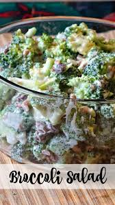 This Broccoli Salad Recipe Is Amazing With Broccoli Raisins Onions Sunflower Seeds In A Sweet And Tangy Dres Summer Recipes Dinner Broccoli Recipes Recipes
