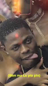 Odun yii wan ma La Pio Pio ! It’s my birthday 🎂 😝💡