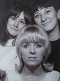 I attended Humes in the 10th grade. I think it was 1958-1959. I was friends  with Billy and Jimmy Wilson, Doris Webb and Sue Lantrip. That is a few of  the names