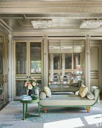 A Grand Tour Of The Michael S Smith Designed Manhattan Duplex Architectural Digest Dressing Room Design Interior Design Top Interior Designers