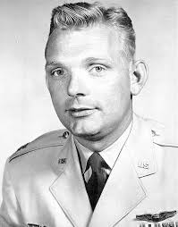 Carl Kincheloe's Instagram, Twitter & Facebook