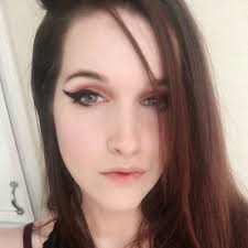 Manda Lee (@moonchi1d21)