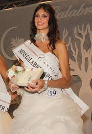 I due si starebbero frequentando da qualche settimana, precisamente dal momento in cui lui ha annunciato la separa zione da marica pellegrinelli. Dove Abita Elisabetta Gregoraci A Montecarlo Vivihome It