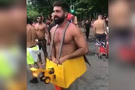 Ciro vence bolsonaro entre os mais jovens (43% a 34%), e na região nordeste (46% a 30%). No Rio Foliao Vai De Cid Gomes Em Trator E Provoca Pm