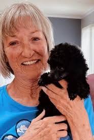 Linda Dellinger's Instagram, Twitter & Facebook