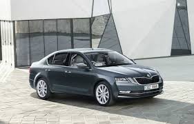 Inelele se afla pe suprafata de incarcare a portbagajului, se pot folosi de asemenea carlige, care se pot monta in deschiderile din. Controversatul Facelift Pentru Skoda Octavia Are PreÈ›uri In Romania Start De La 15 600 De Euro Automarket