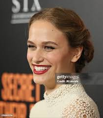 494 Zoe Graham Photos & High Res Pictures