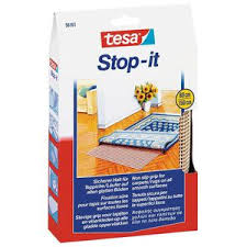 Die ware ist aufgerollt und muss aus diesem grund ausgelegt. Tesa Antirutschmatte 56167 Stop It Fur Teppiche Und Laufer Zuschneidbar 150 X 80cm Bottcher Ag