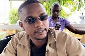 David Eto'o victime d'un cambriolage : Déterminé à retrouver ses biens  volés, le frère de Samuel Eto'o lance une traque implacable