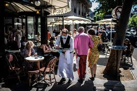 Nơi đây dành cho những du khách thích chụp ảnh so deep tâm trạng. Parisians Savor More Than The Coffee As Cafes Reopen The New York Times