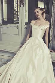 Who should choose a satin wedding dress? The Duchess Satin Wedding Gown Phillipa Lepley
