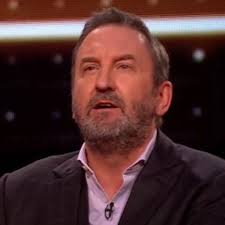 The 1% Club host Lee Mack issues four-word response as contestant shares  rare name