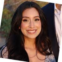 Lisa Baeza's Instagram, Twitter & Facebook