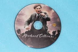 Neil jordan's depiction of the controversial life and death of michael collins, the 'lion of ireland', who led the ira against british rule and founded the. Michael Collins Blu Ray