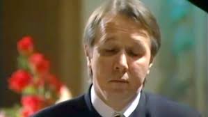 Edward Rosser plays Grieg: Waltz