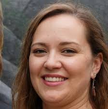 Diana Milligan's Instagram, Twitter & Facebook