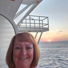 How to repaint a kitchen table and buffet for a modern look with revere  pewter walls?