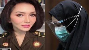 Pinangki terancam hukuman pidana maksimal 5 tahun penjara. Hukuman Pinangki Dipangkas 6 Tahun Pakar Bandingkan Kasus Angelina Sondakh Dan Baiq Nuril Warta Kota