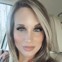 Stephanie Wagstaff's Instagram, Twitter & Facebook