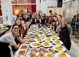 Valencia/valència, comunidad valenciana / comunitat somos una escuela de cocina ubicada en valencia, centrados en ofrecer experiencias. Facebook