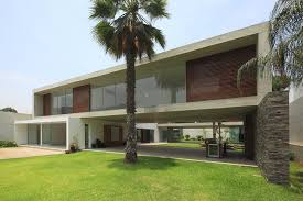 We all know the life of romina but beauty is a different person as she values privacy thus opening her house is a huge treat to fans who adore her. La Planicie House Ii In La Molina Lima Peru By Oscar Gonzalez