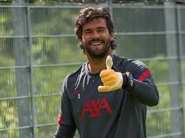 El padre de los arqueros alisson y muriel becker fue encontrado muerto cerca de una represa en la ciudad de lavras do sul. Alisson Becker Flaunts His Wife Natalia Loewe And Kids Futballnews Com
