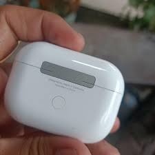 Designed in california assembled in china. Airpods Bodega Price On Hand Mandaluyong Gen 2 Pro Audio Portable Audio Accessories On Carousell