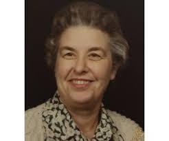 Kelly Spooner's Instagram, Twitter & Facebook