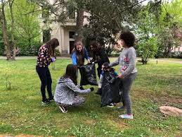 Our database has everything you'll ever need, so enter & enjoy ;) Un Mediu Ambiant Cu Mai PuÈine DeÈeuri La Colegiul Pedagogic Regina Maria Deva Glasul Hunedoarei