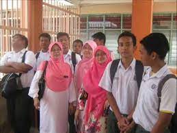 Pengenalan smk bandar putra kulai lencana sekolah. Kenangan Form 3 Smk Kota Kulai 2009 Youtube