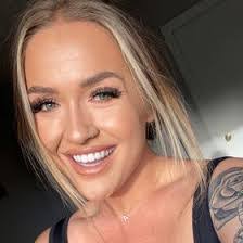 Deborah Bommarito's Instagram, Twitter & Facebook