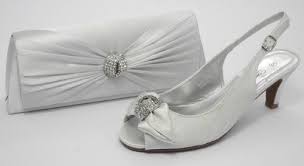 Womens Ladies Wide Fitting Satin Kitten Heel Special Occasion Shoes Sandals With Matching Clutch Bag Black Or Silver Sizes Kitten Heel Shoes Silver Shoes Shoes