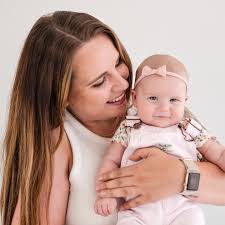 Lauren Schlesselman's Instagram, Twitter & Facebook