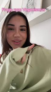 @militaneveganerinfanpage du hast mich übrigens vegan gemacht :)) 🌱 🐮 Ist  nur eine normale frage!!💞 #Vegan #militanteveganerin #fyp #foryou  #Rosalinde #Vegetarisch #Frage #Trend #Deutsch