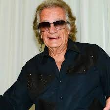 Estou muito triste com a partida do meu amigo Ronald Antonucci . Descanse  em paz. Meus sentimentos aos familiares, fãs e amigos.