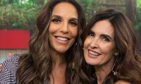 Check spelling or type a new query. Fatima Bernardes Faz Foto Com Bonecao De Ivete Sangalo E Gera Polemica