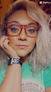 Kristy Blake's Instagram, Twitter & Facebook