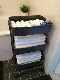 ikea rolkar ikea gastendoekjes en handdoeken roltafel ikea badkamer makeover
