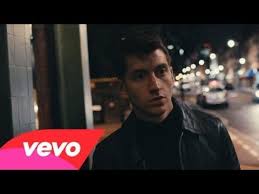 Why D You Only Call Me When You Re I Am Absolutely In Love With Arctic Monkeys Why D You Only Call Me When You Re High Official Video Youtube Arctic Monkeys Musica Videos Musicales