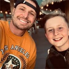 Nick Rad's Instagram, Twitter & Facebook