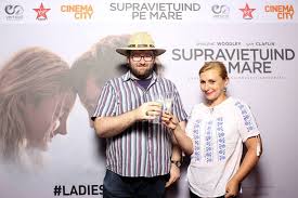 Îți va aluneca și o lacrimă, două pe obraz, însă pentru un film inspirat din fapte reale, fiecare emoție e un semn de. Adrift Supravietuind Pe Mare Cinemil Ro Placerea De A Fi Cinefil