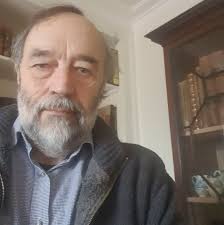 It is with sadness that we announce that Mark died peacefully yesterday,  just over three years after his cancer diagnoses. He will be much missed as  an actor, director and writer, and