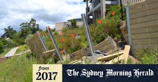 Wood retaining wall ideas are always impressive with the great visual appeal and the sense of harmony in the landscape retaining walls often are used to manage steep slopes in a landscape. Gold Coast Residents Bitter About Eight Month Delay On Retaining Wall Repair