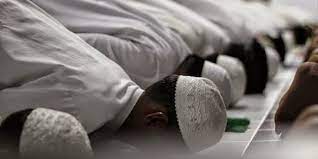 Shalat witir ini dilakukan dengan dua rakaat dengan satu salam, kemudian yang terakhir. Bacaan Setelah Sholat Tarawih Dan Witir Pelengkap Amalan Di Bulan Ramadan Merdeka Com