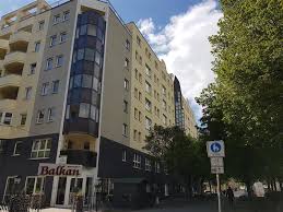 2 nrw frei hoverboard brennt: Grosse Drei Zimmer Wohnung Im Domviertel Balkon Fahrstuhl Jetzt Zwei Kaltmieten Frei